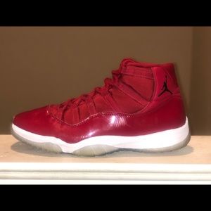Jordan 11 gym red